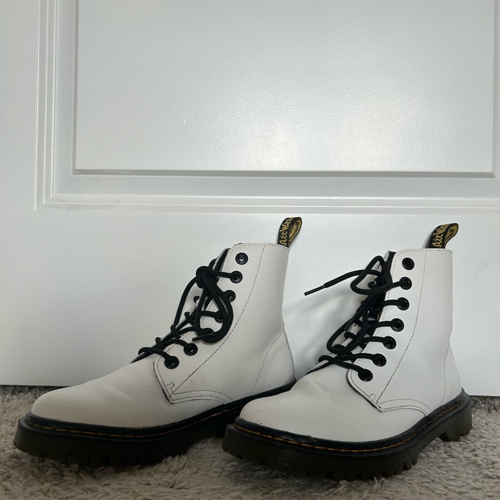 Doc Martens - Picture 4 of 6